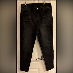 NWOT Women’s Stylish Black Denim Jeans 15.5 x 26